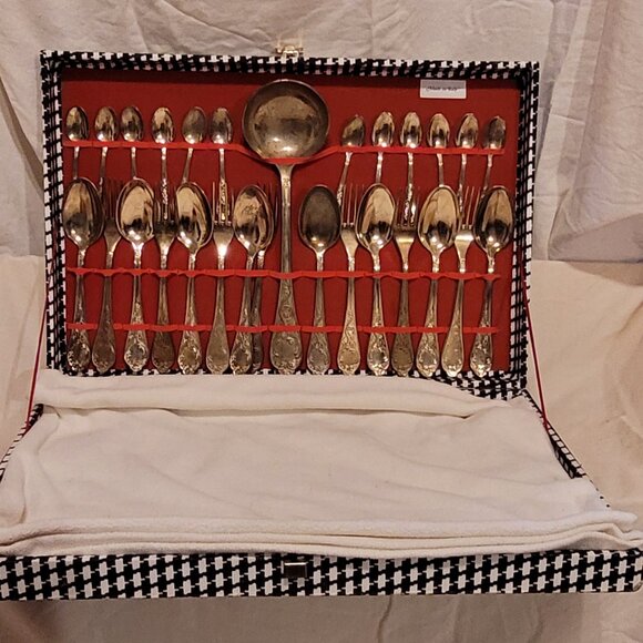 Vintage Oneida Silver Plated Cutlery Set 51 Piece, Made In Italy - Picture 4 of 9
